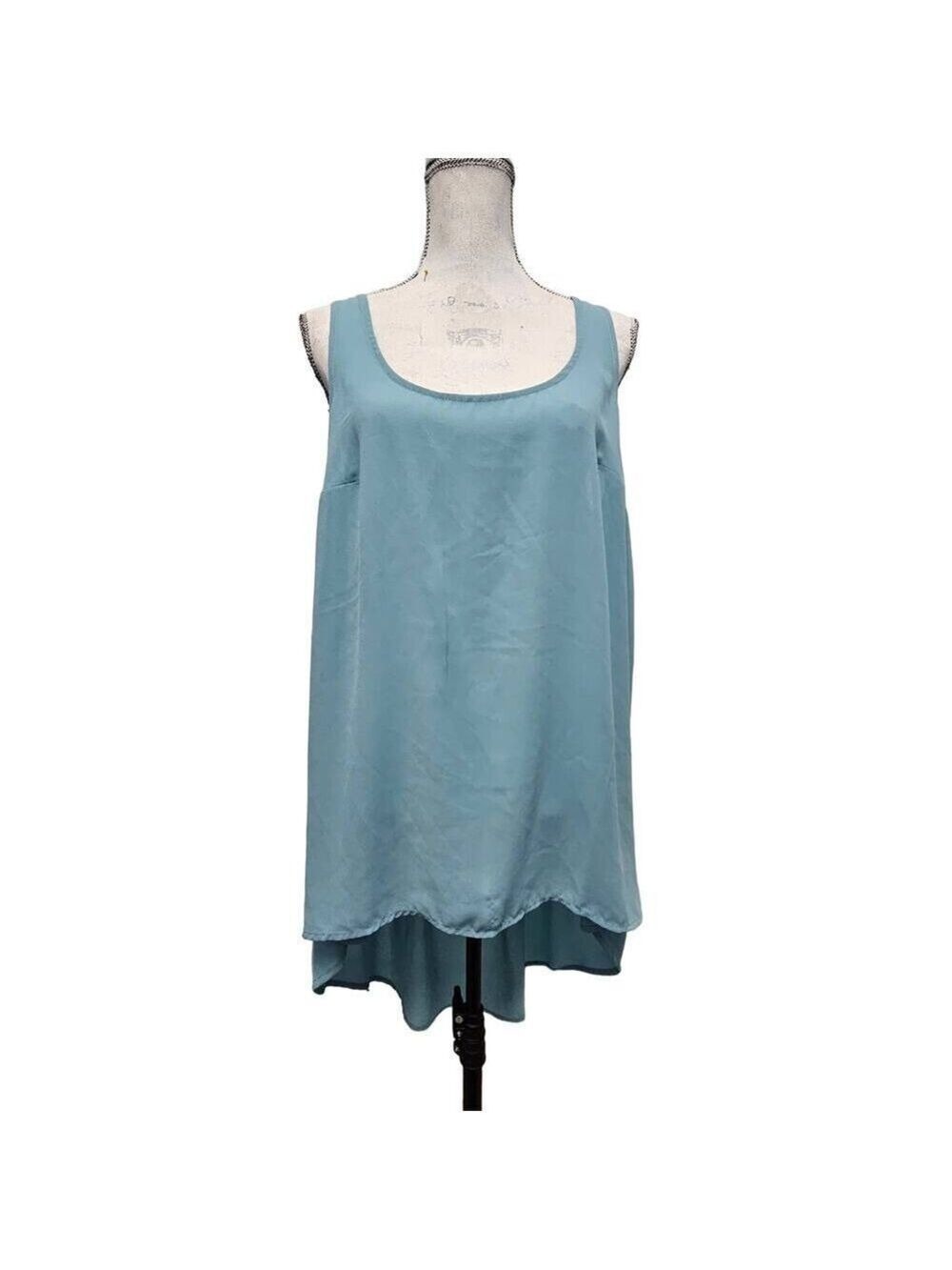 Torrid High Low Sleeveless Blouse Size 1